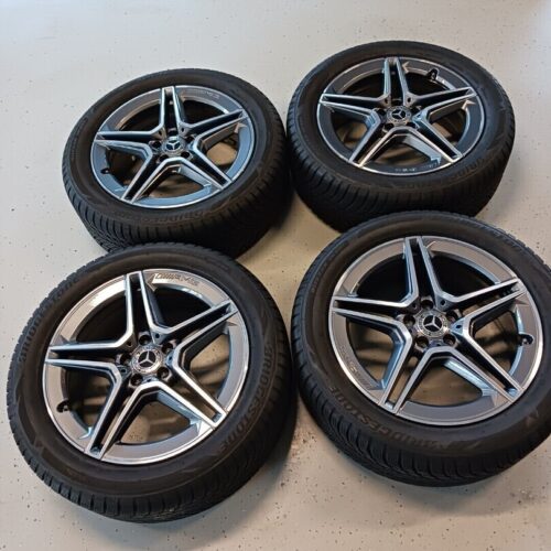 Mercedes-Benz rengassarja - Mercedes-Benz X247 GLB AMG, kuva 1