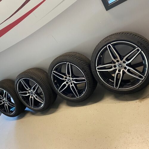 Mercedes-Benz rengassarja - Mercedes-Benz E53 AMG, kuva 1