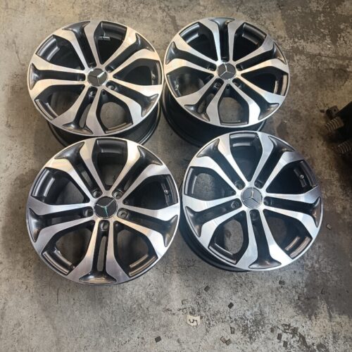 Mercedes-Benz rengassarja - Mercedes Benz W213 E-Sarjaan , kuva 1