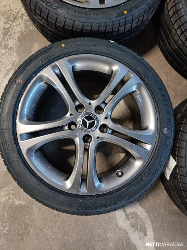 Mercedes-Benz rengassarja - Mercedes Benz W246,176 , kuva 3