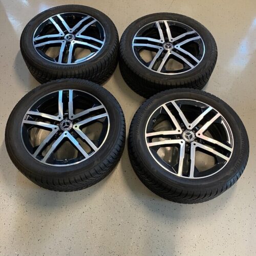 Mercedes-Benz rengassarja - Mercedes-Benz X247GLB H247 GLA, kuva 1