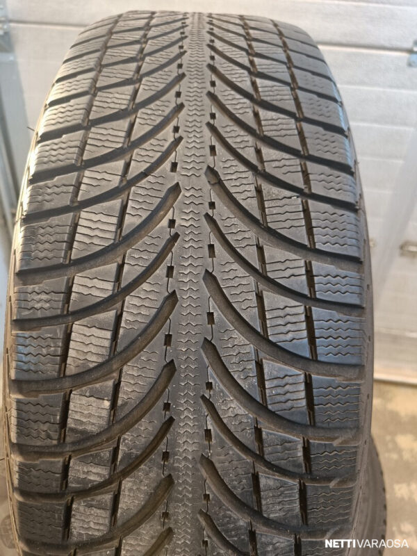 Renkaat - 235 65 R17 104H, kuva 2
