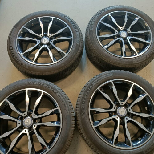 Mercedes-Benz rengassarja - Mercedes-Benz W156 GLA 19", kuva 1