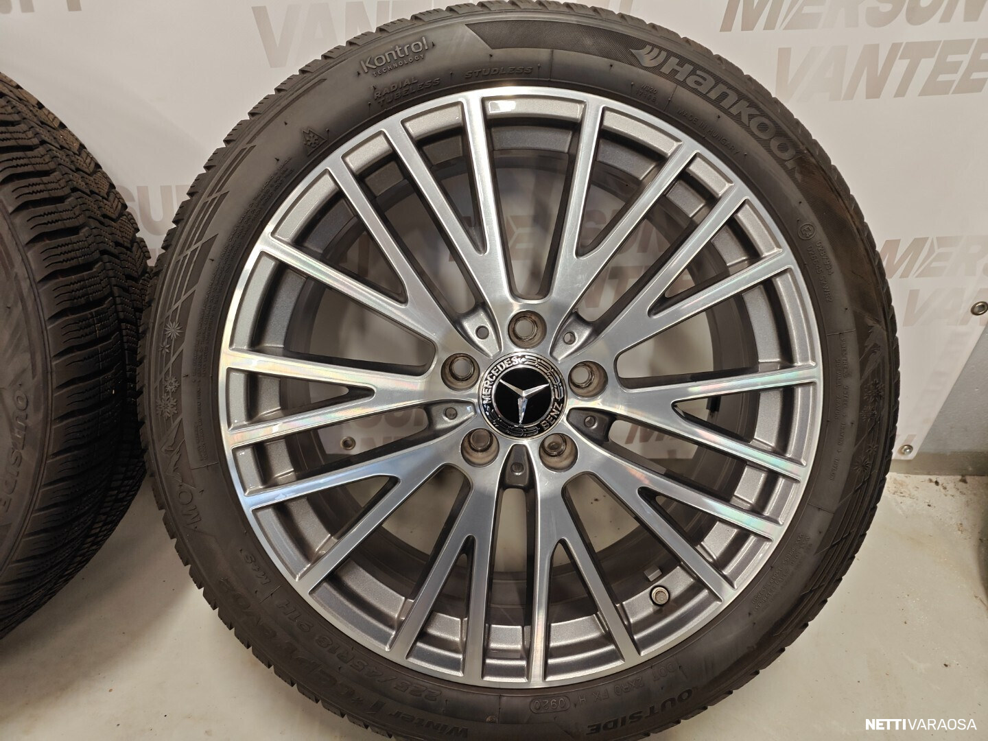 Mercedes-Benz rengassarja - Winter iCept Evo2 225 45x18 , kuva 2