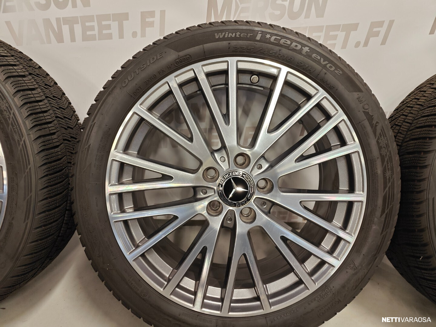 Mercedes-Benz rengassarja - Winter iCept Evo2 225 45x18 , kuva 4