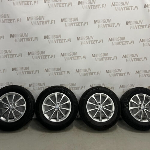 Mercedes-Benz rengassarja - Mercedes-Benz X247 GLA GLB, kuva 1