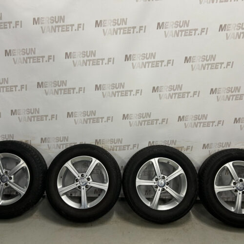 Mercedes-Benz rengassarja - Mercedes-Benz X247 GLA GLB, kuva 1