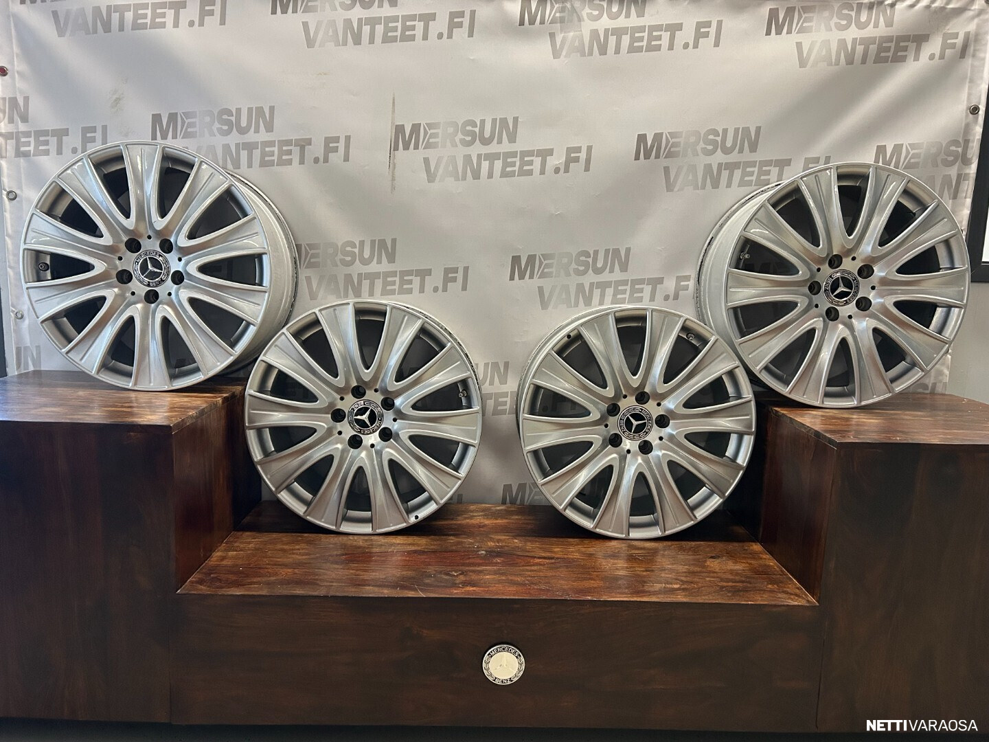 Mercedes-Benz alkuperäiset vanteet - Mercedes-Benz W447 Vito, kuva 1