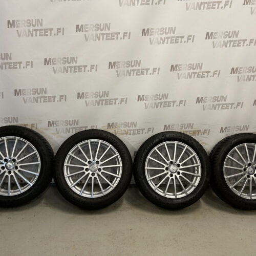 Mercedes-Benz rengassarja - Mercedes-Benz X156 W156 GLA, kuva 1