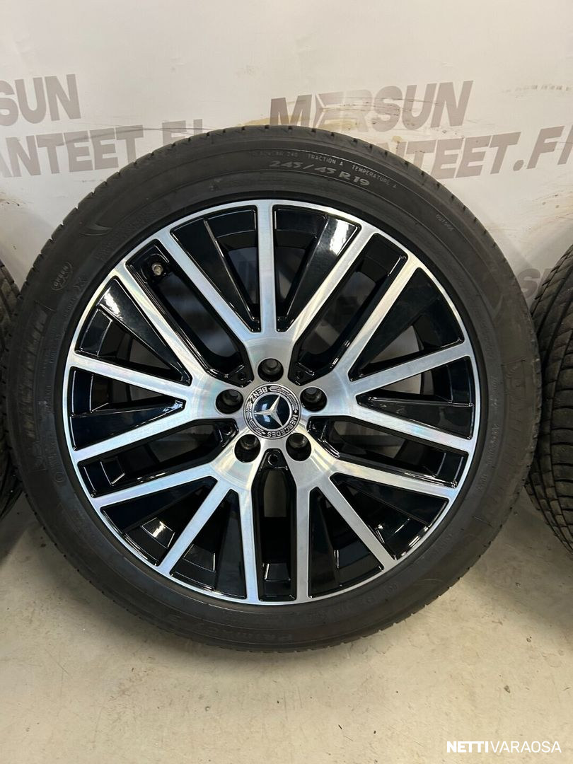 Mercedes-Benz rengassarja - Mercedes-Benz W213 All-terrain, kuva 4