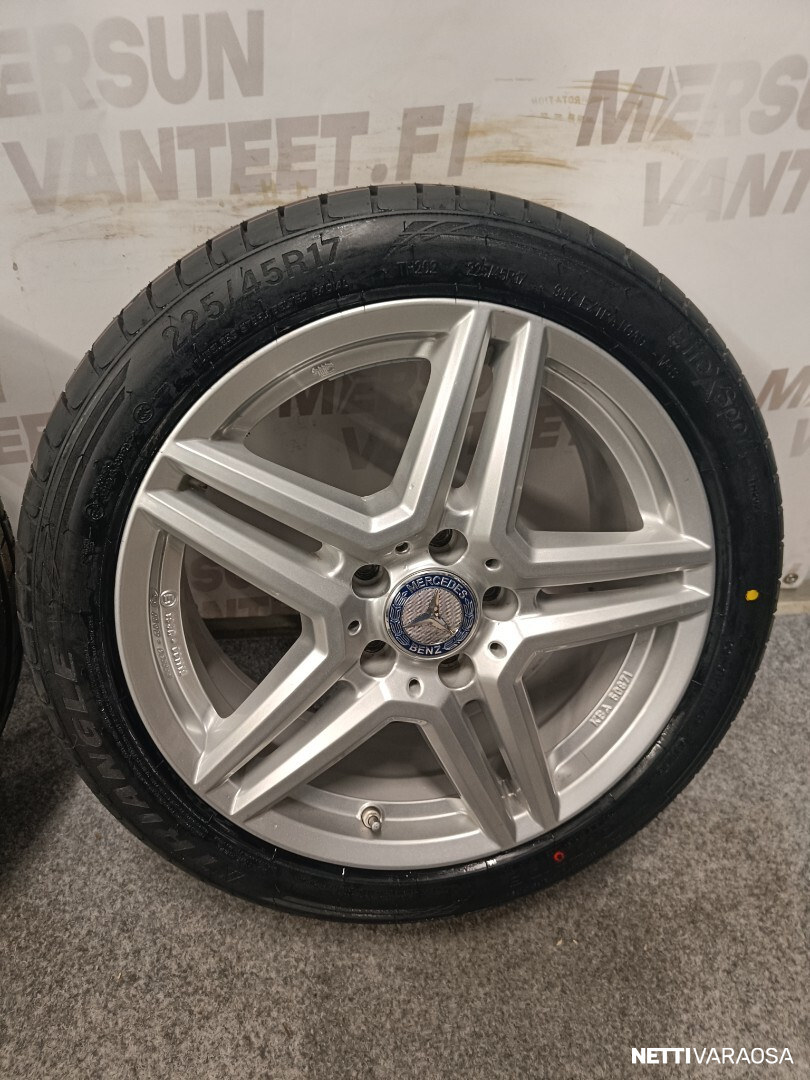 Mercedes-Benz rengassarja - Mercedes Benz W204, kuva 5