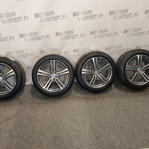 Mercedes-Benz rengassarja - Mercedes Benz W447 Vito, kuva 1