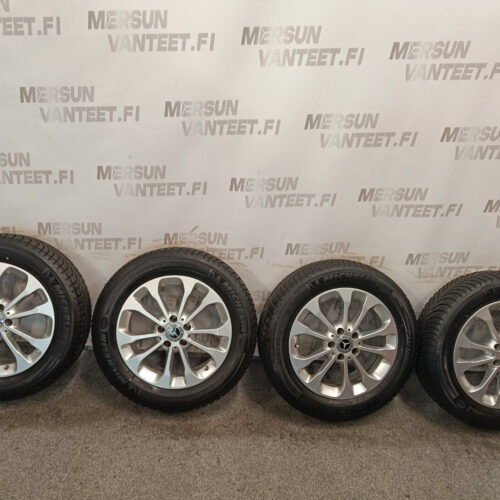 Mercedes-Benz rengassarja - Mercedes Benz W156 GLA, kuva 1