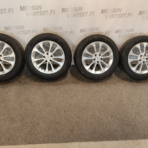 Mercedes-Benz rengassarja - Mercedes Benz W156 GLA, kuva 1