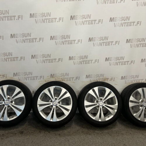 Mercedes-Benz rengassarja - Mercedes-Benz W246 W176 C117, kuva 1