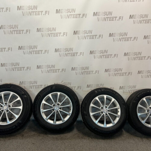 Mercedes-Benz rengassarja - Mercedes-Benz X247 GLA GLB, kuva 1