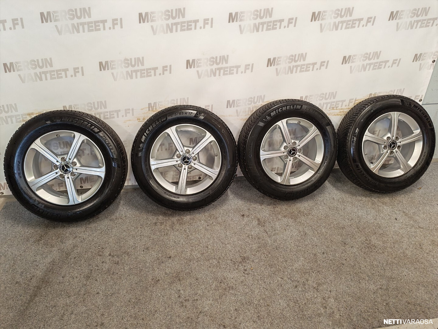 Mercedes-Benz rengassarja - A B CLA 17", kuva 1