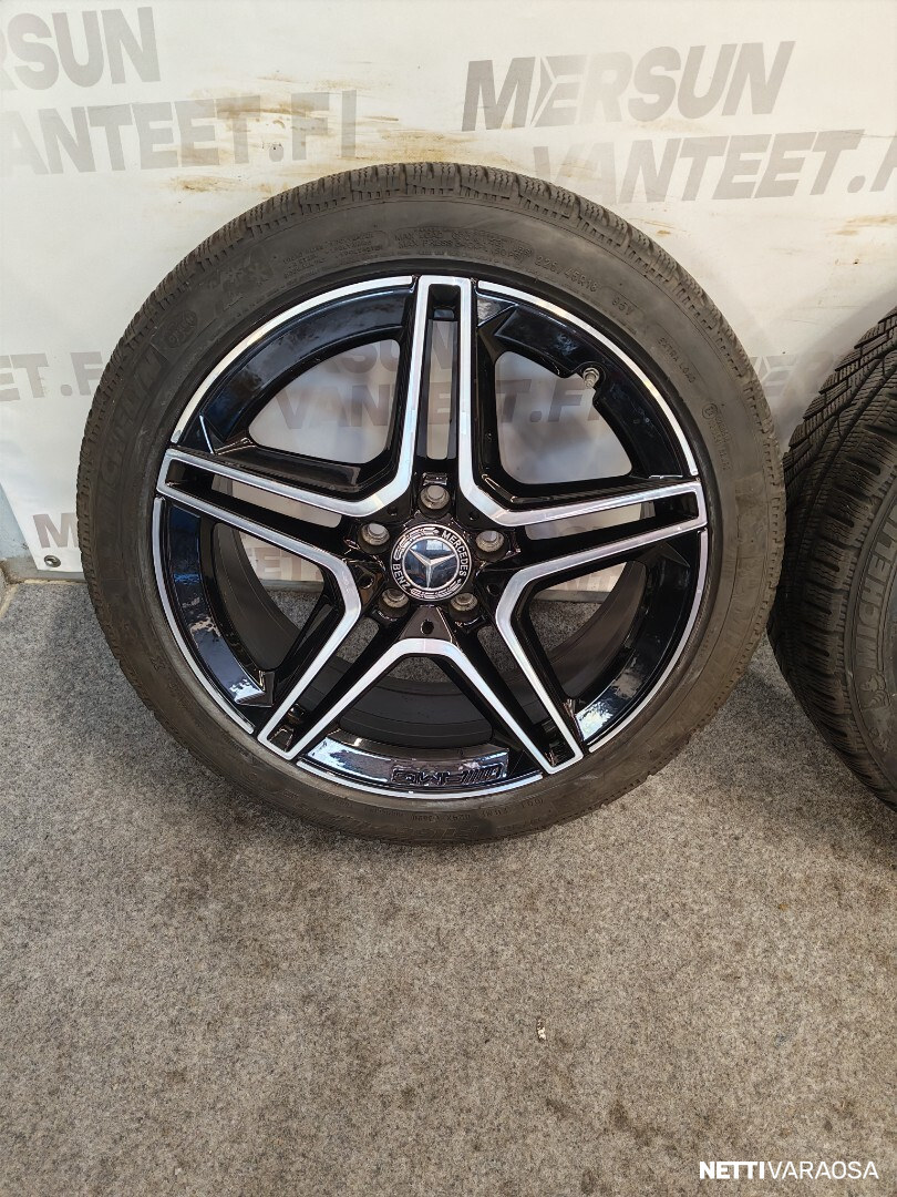 Mercedes-Benz rengassarja - A B CLA AMG 18", kuva 5