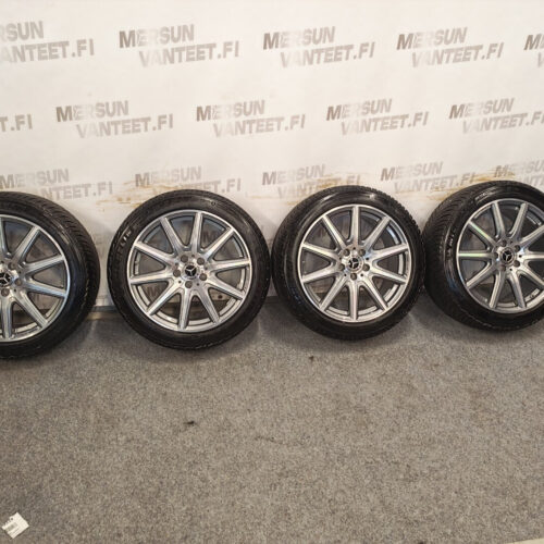 Mercedes-Benz rengassarja - Mercedes Benz A B CLA, kuva 1