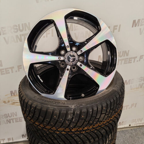 Mercedes-Benz rengassarja - W 205 Uudet nastarenkaat 18", kuva 1