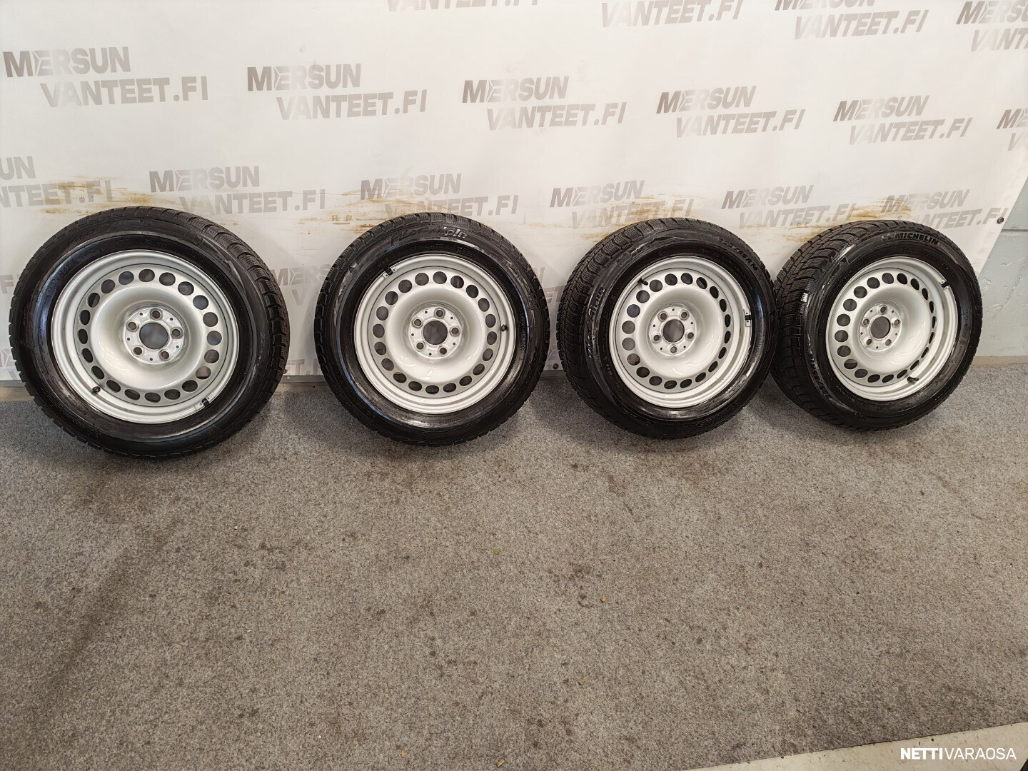 Mercedes-Benz rengassarja - W211 E sarja 16", kuva 1