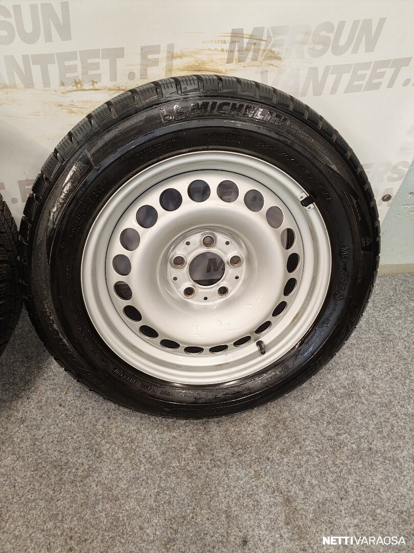 Mercedes-Benz rengassarja - W211 E sarja 16", kuva 2