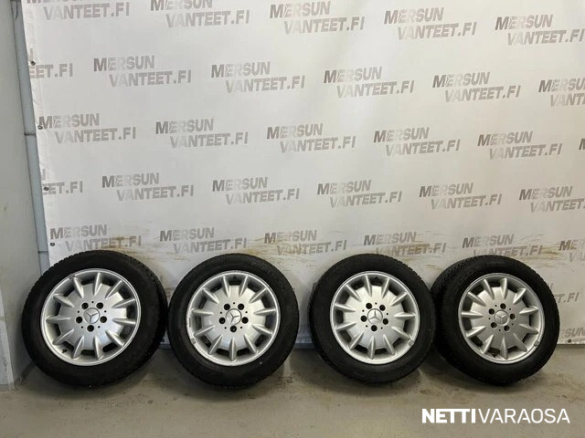 Mercedes-Benz rengassarja - W210 Väyrynen 16", kuva 1
